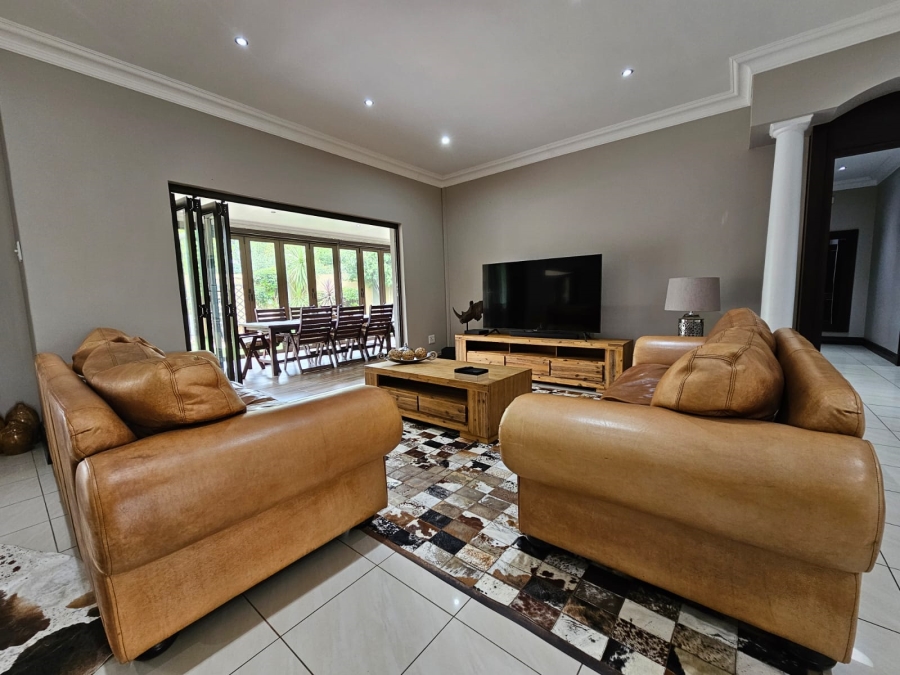 5 Bedroom Property for Sale in Jim Fouchepark Free State
